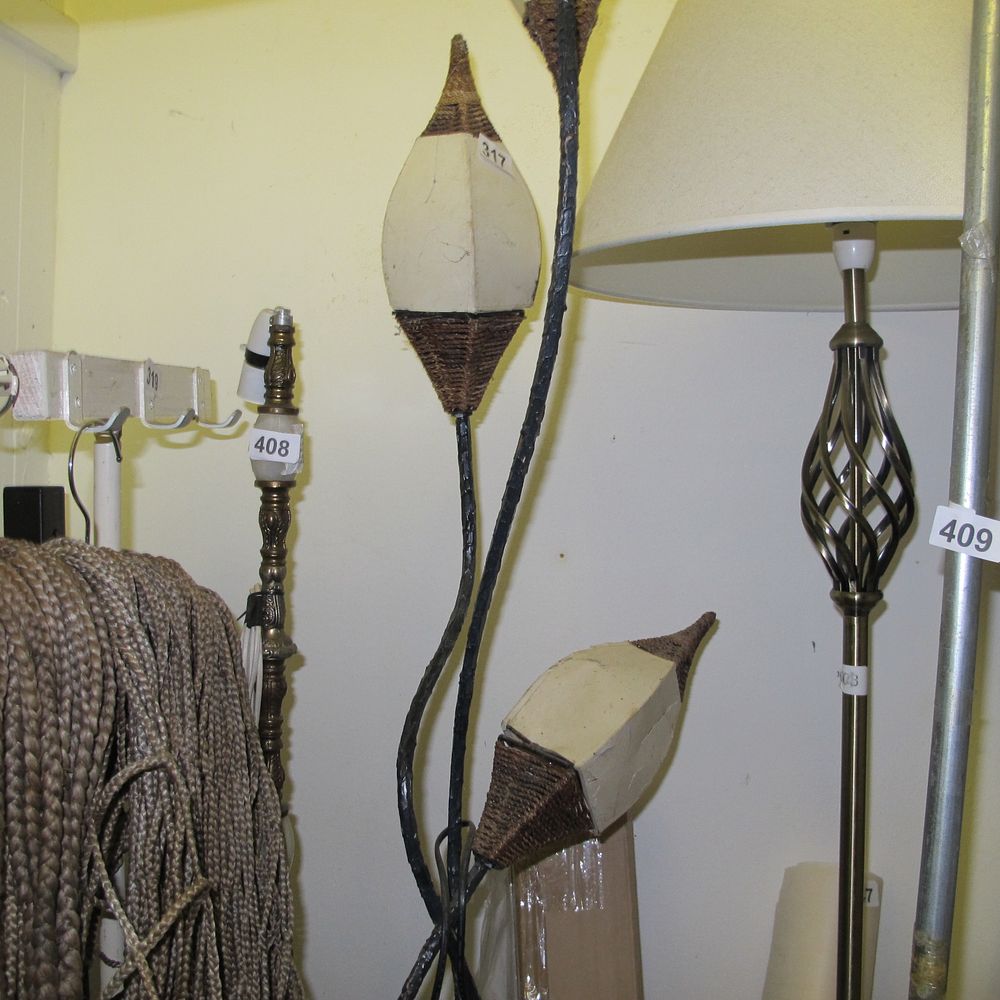 Lot 408: Item 408