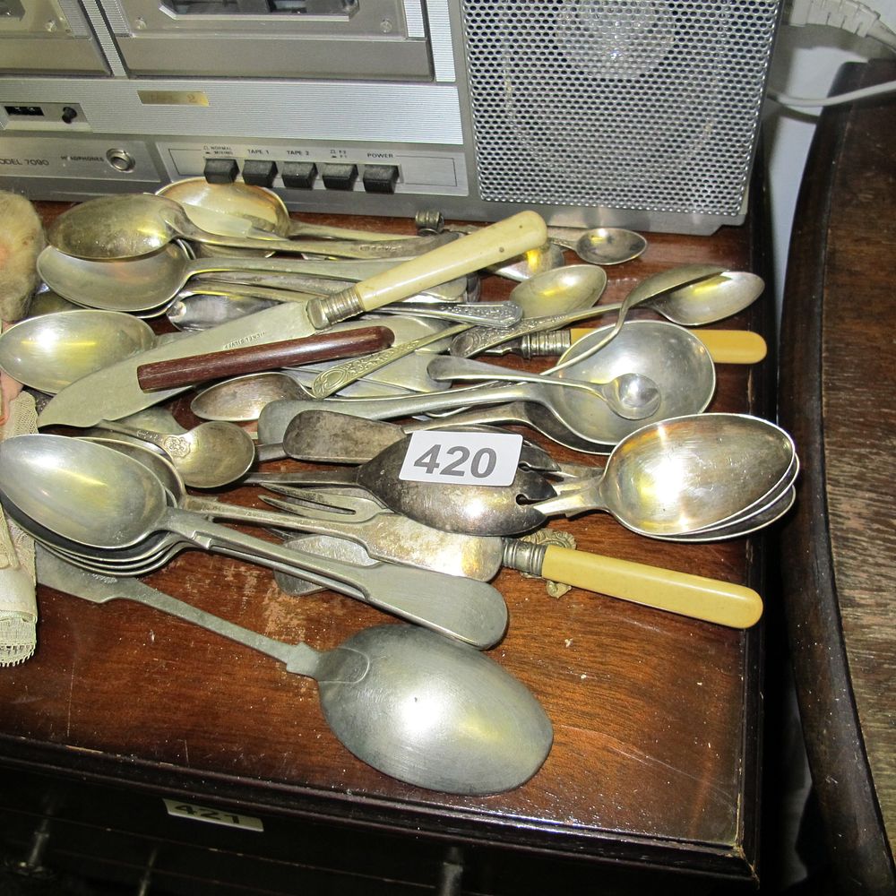 Lot 420: Item 420