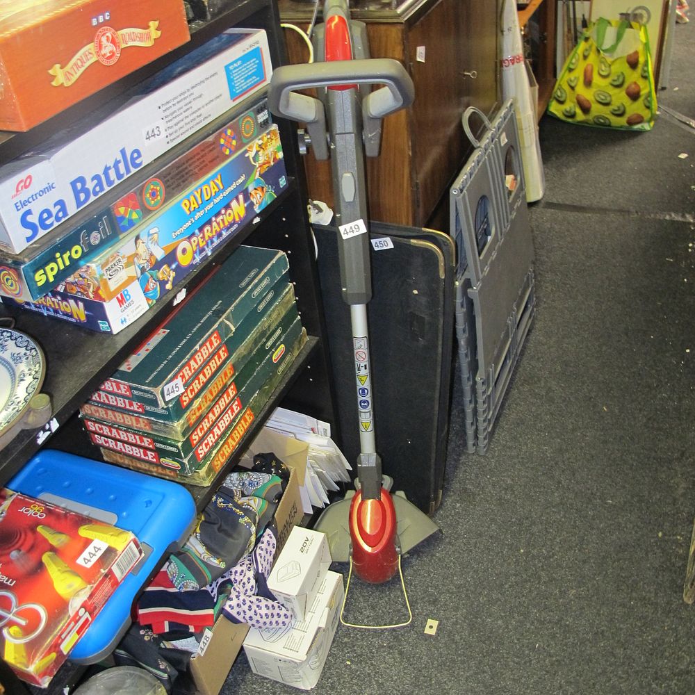 Lot 449: Item 449