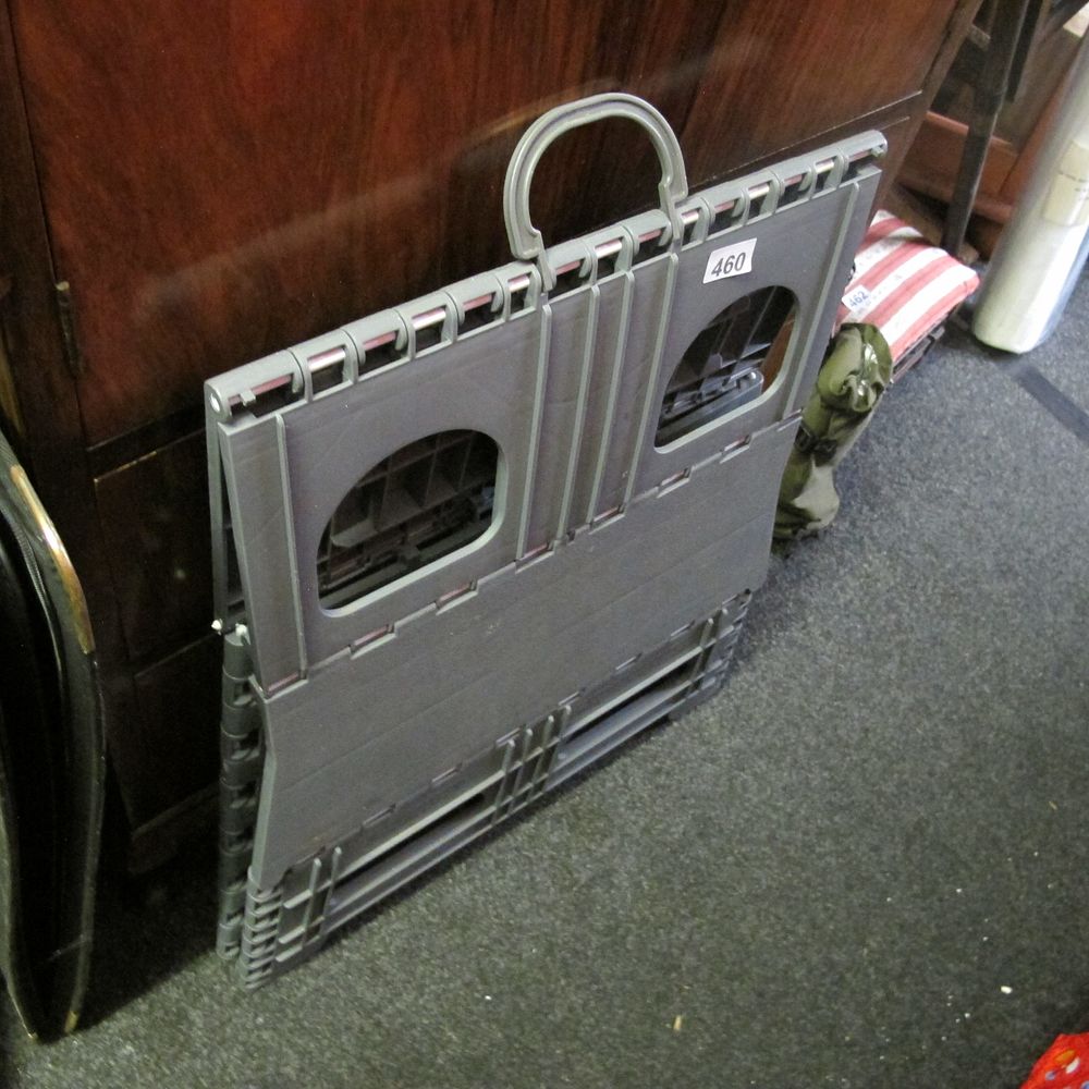 Lot 460: Item 460