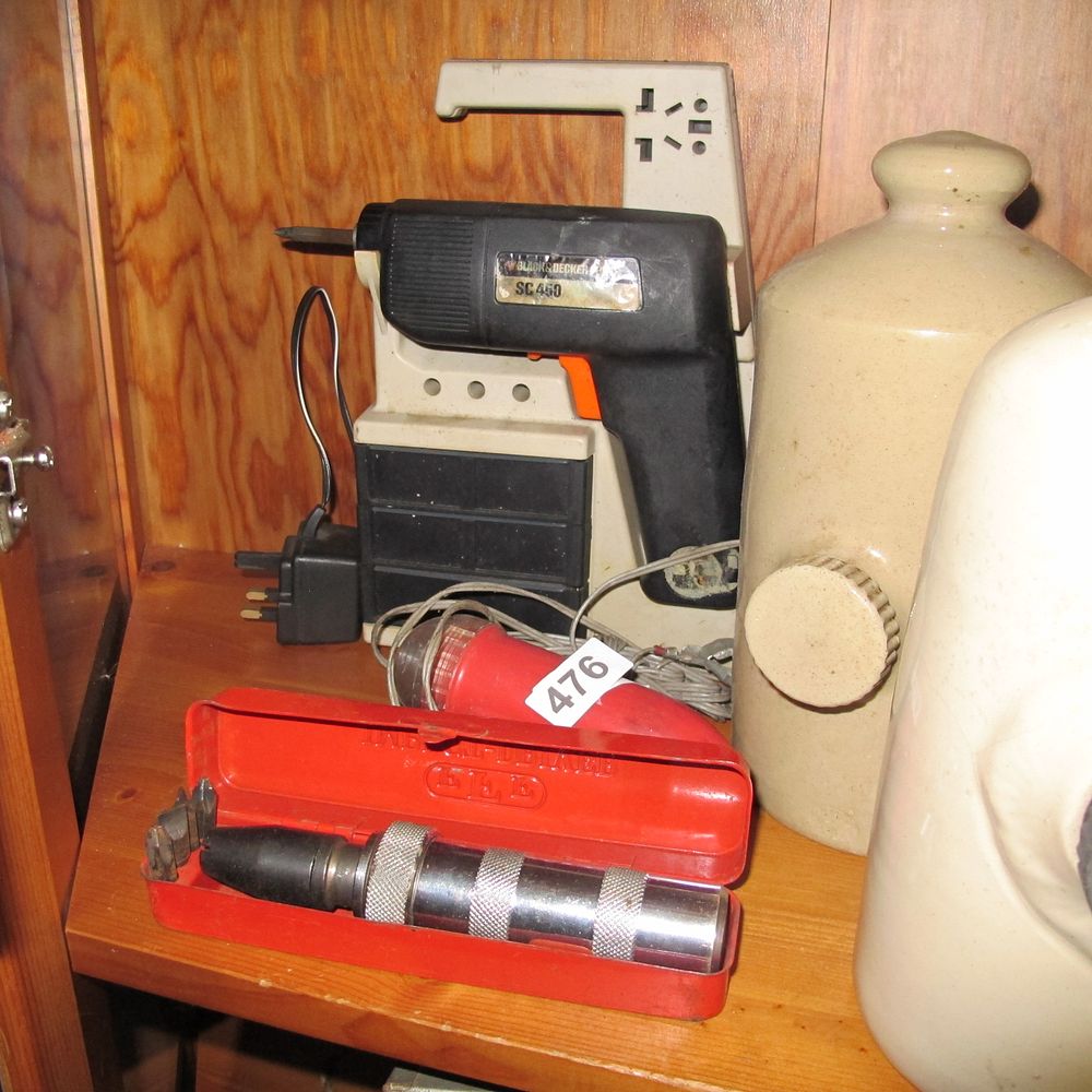 Lot 476: Item 476