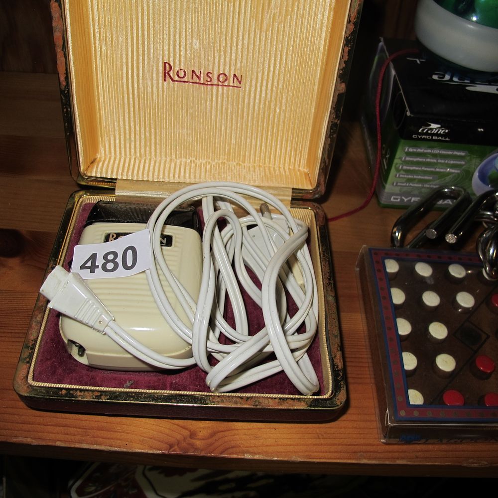 Lot 480: Item 480