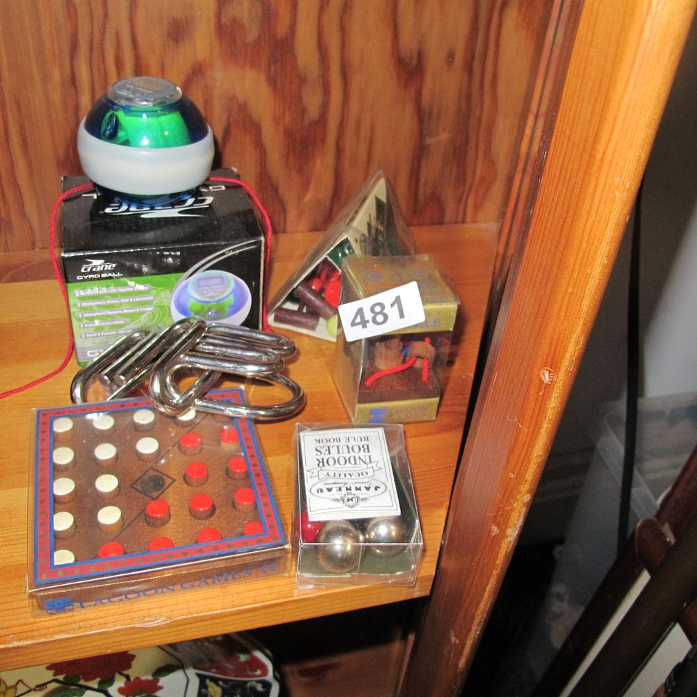 Lot 481: Item 481