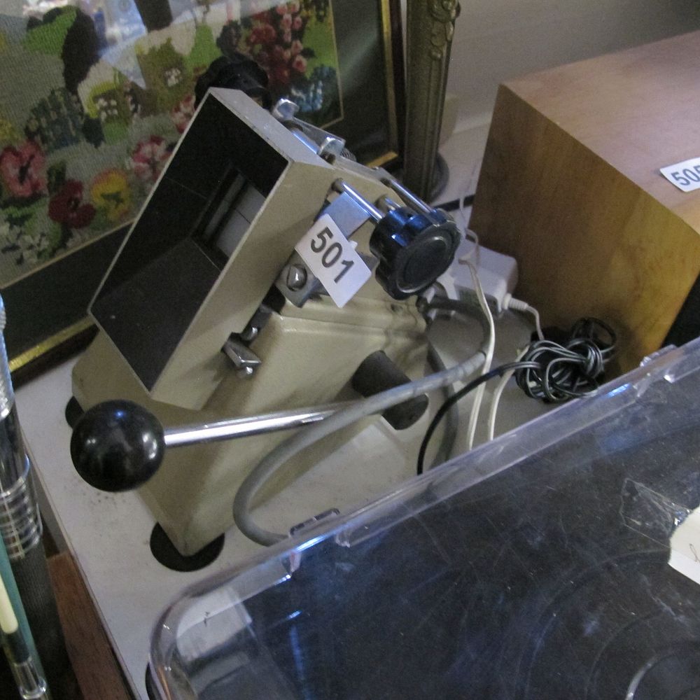 Lot 501: Item 501