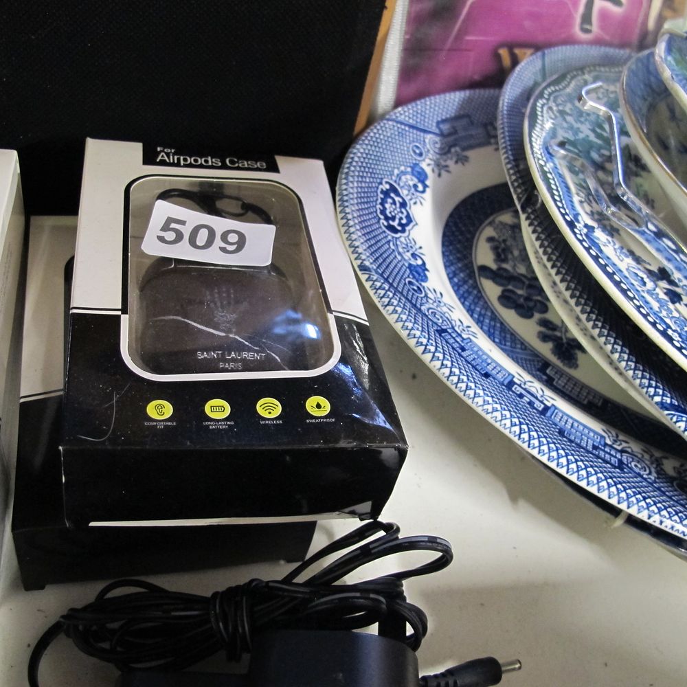 Lot 509: Item 509