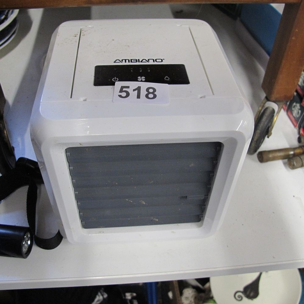 Lot 518: Item 518