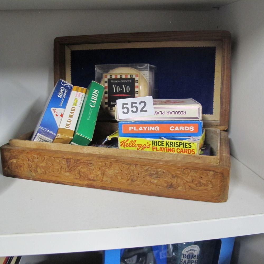 Lot 552: Item 552