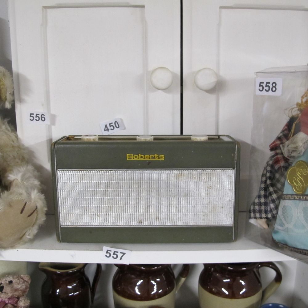 Lot 557: Item 557