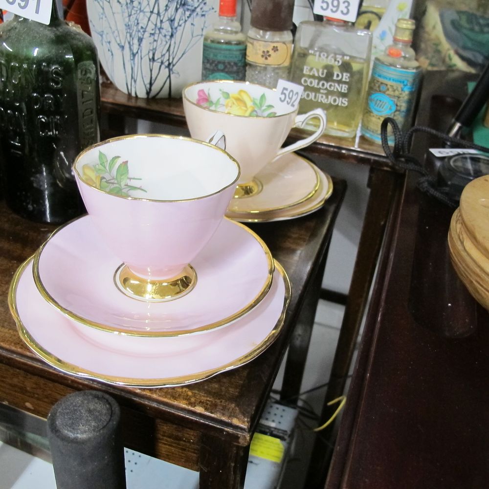 Lot 592: Item 592