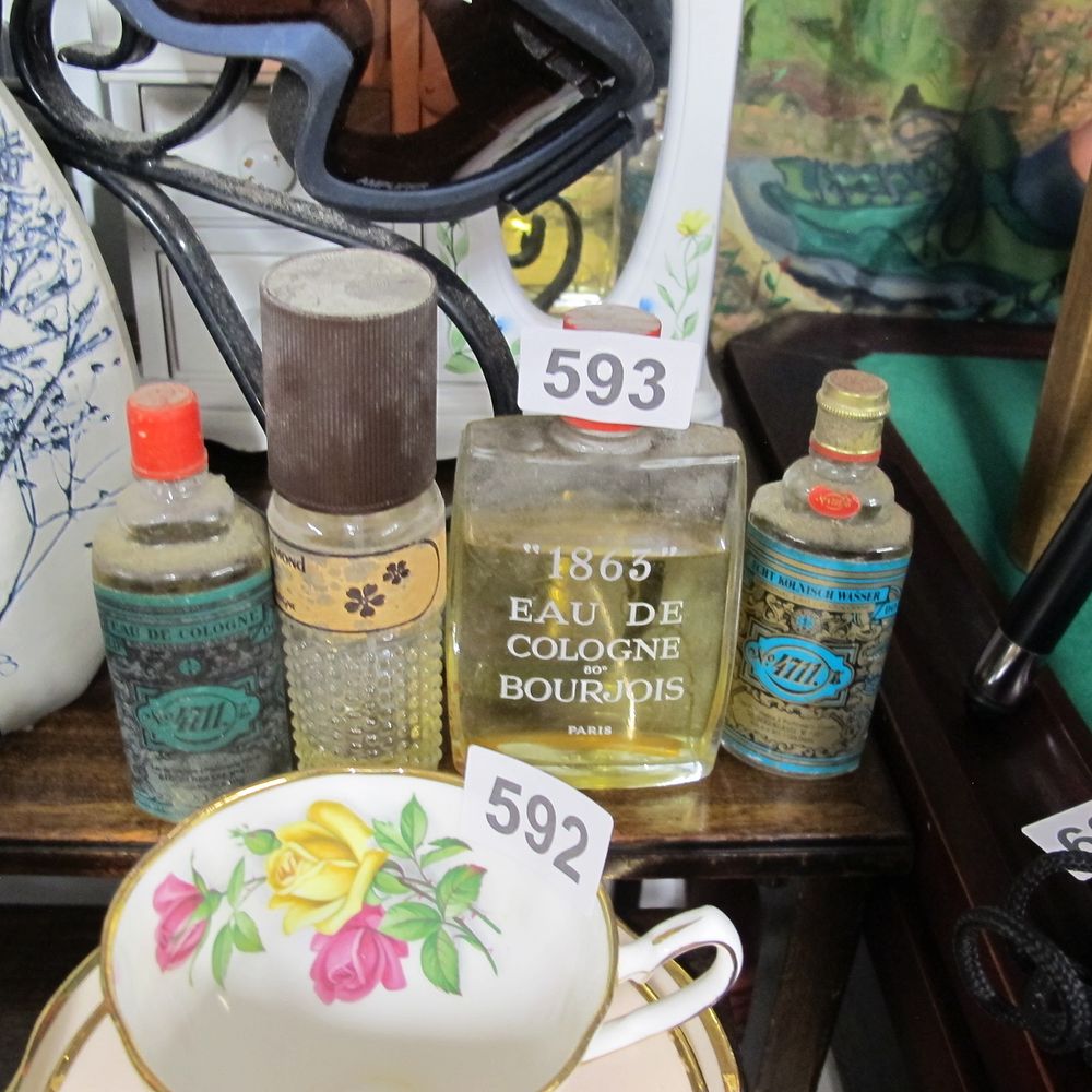 Lot 593: Item 593