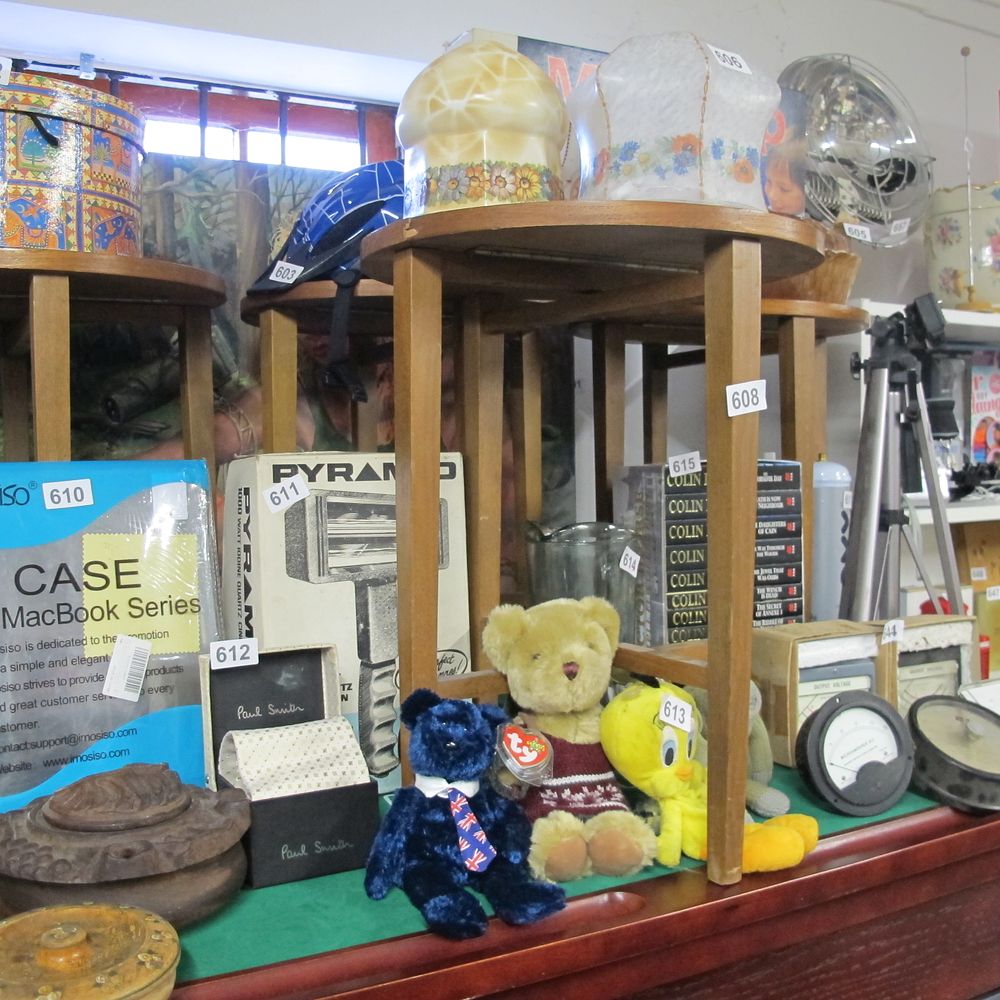 Lot 608: Item 608