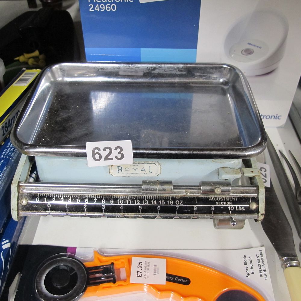 Lot 623: Item 623