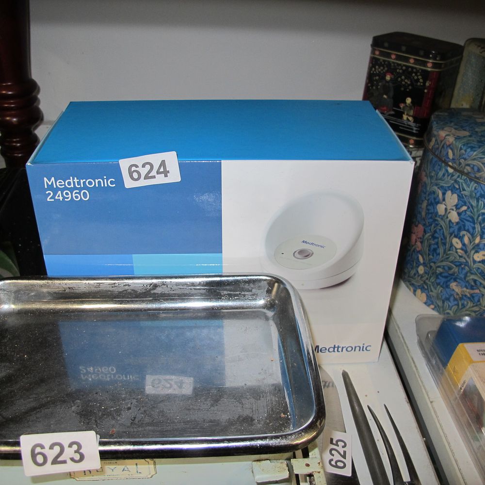 Lot 624: Item 624