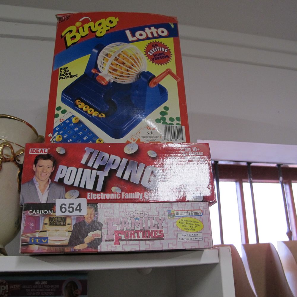 Lot 654: Item 654