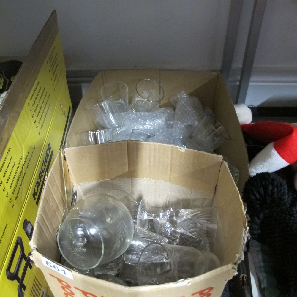 Lot 661: Item 661