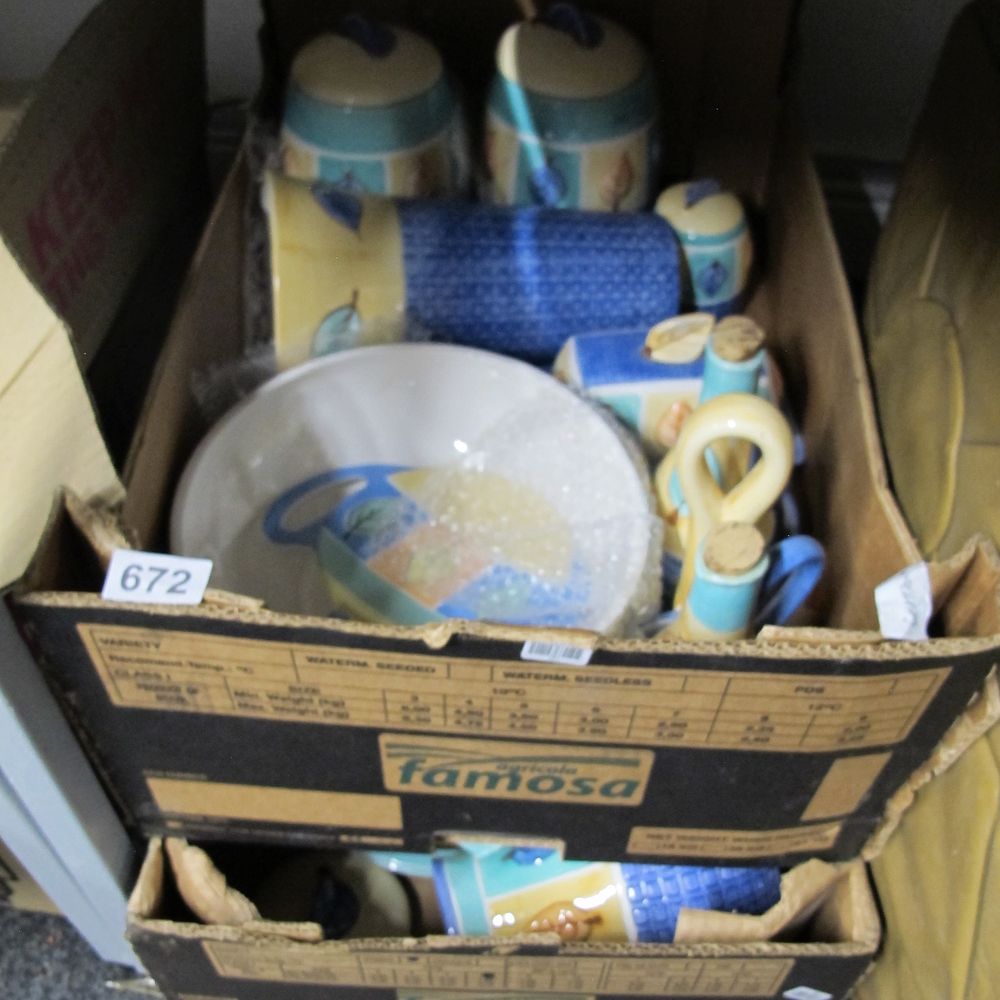 Lot 672: Item 672