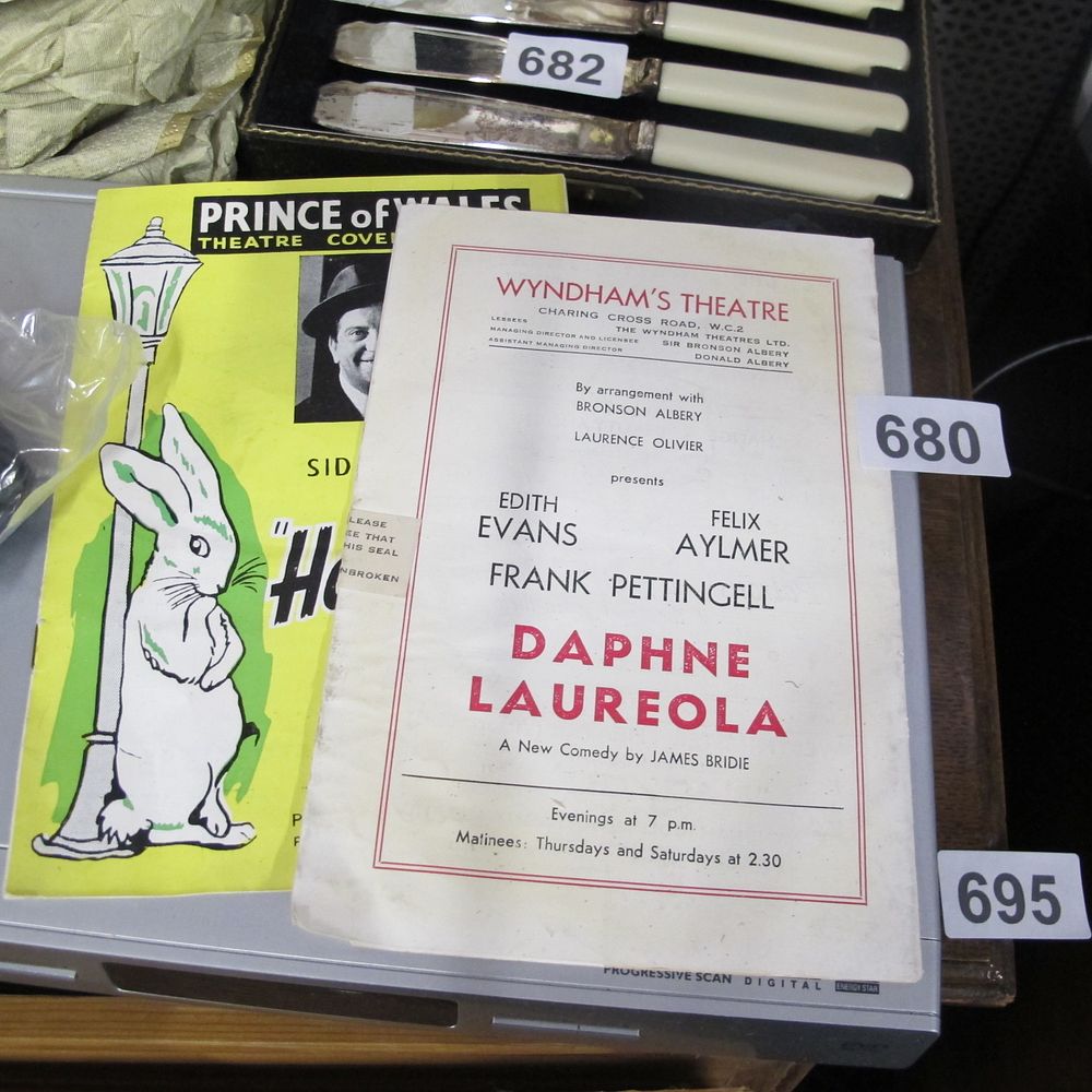 Lot 680: Item 680