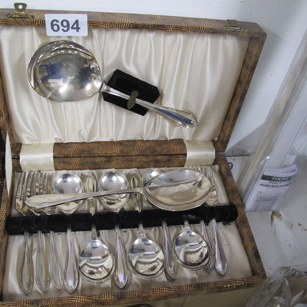 Lot 694: Item 694