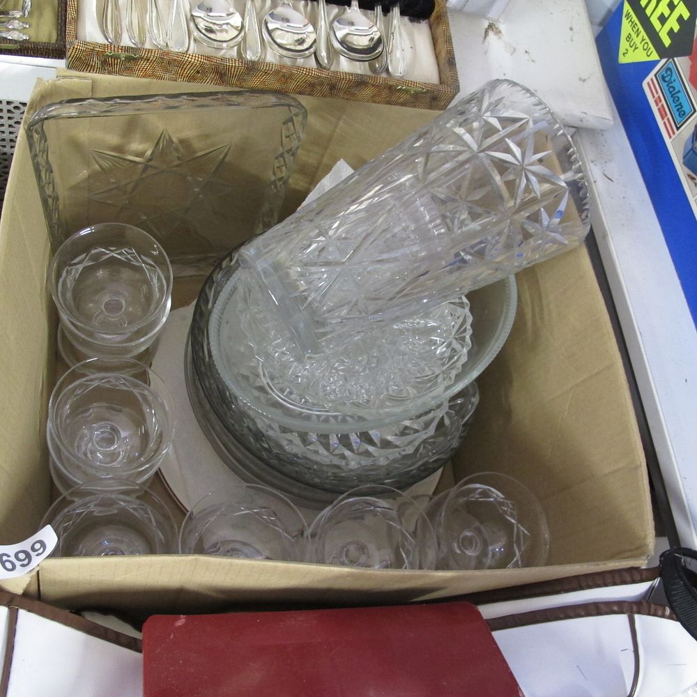 Lot 699: Item 699