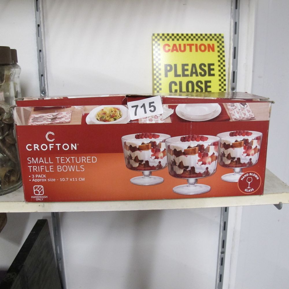 Lot 715: Item 715