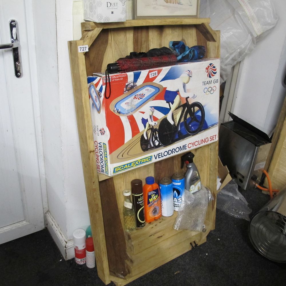 Lot 727: Item 727