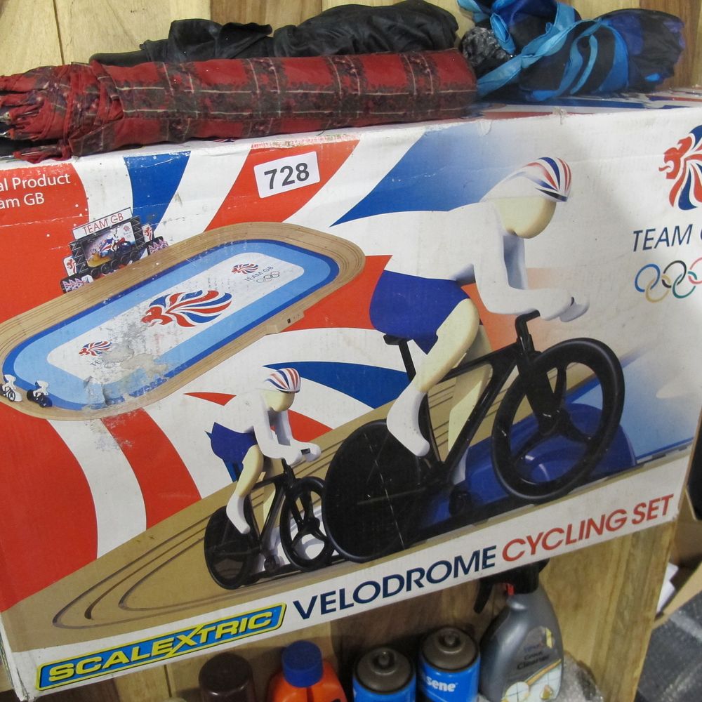 Lot 728: Item 728
