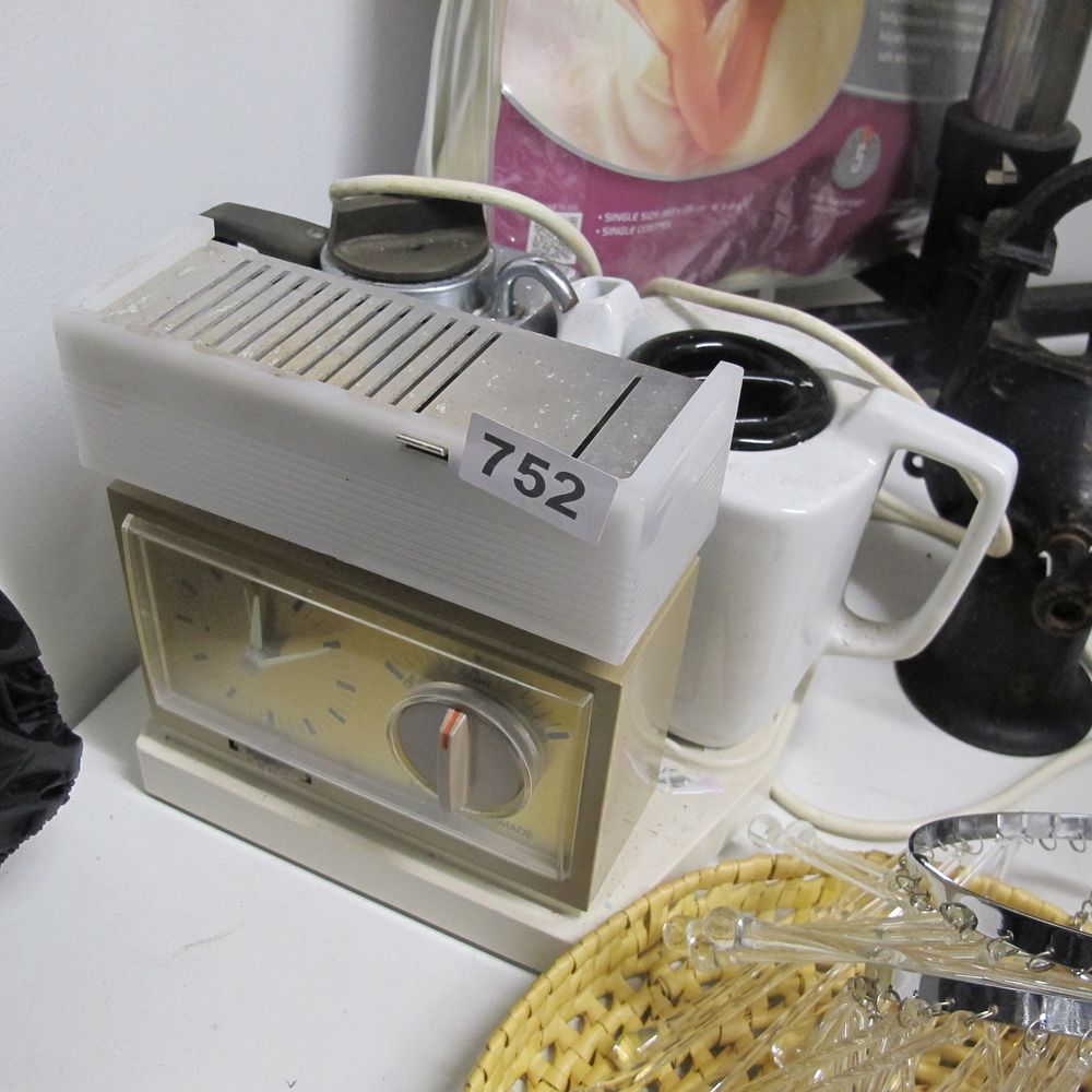 Lot 752: Item 752