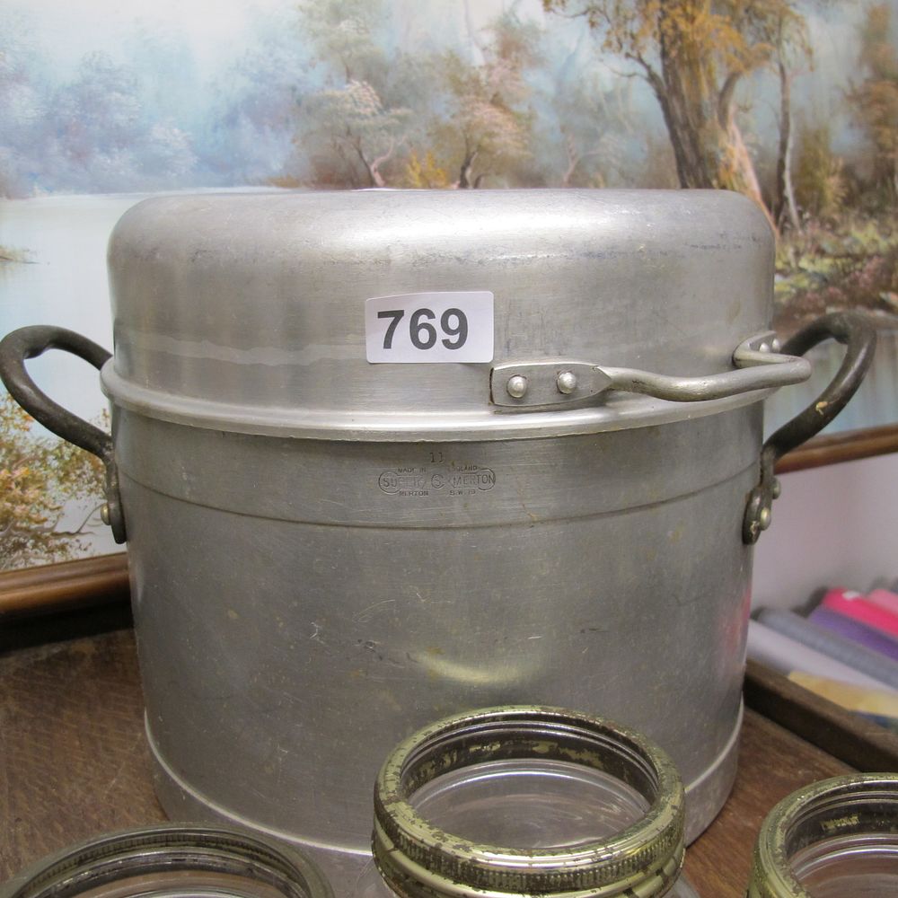 Lot 769: Item 769