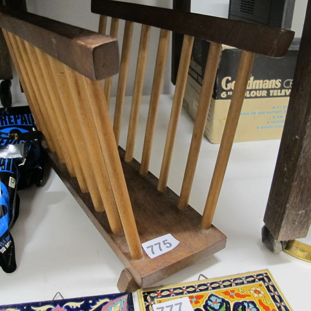 Lot 775: Item 775