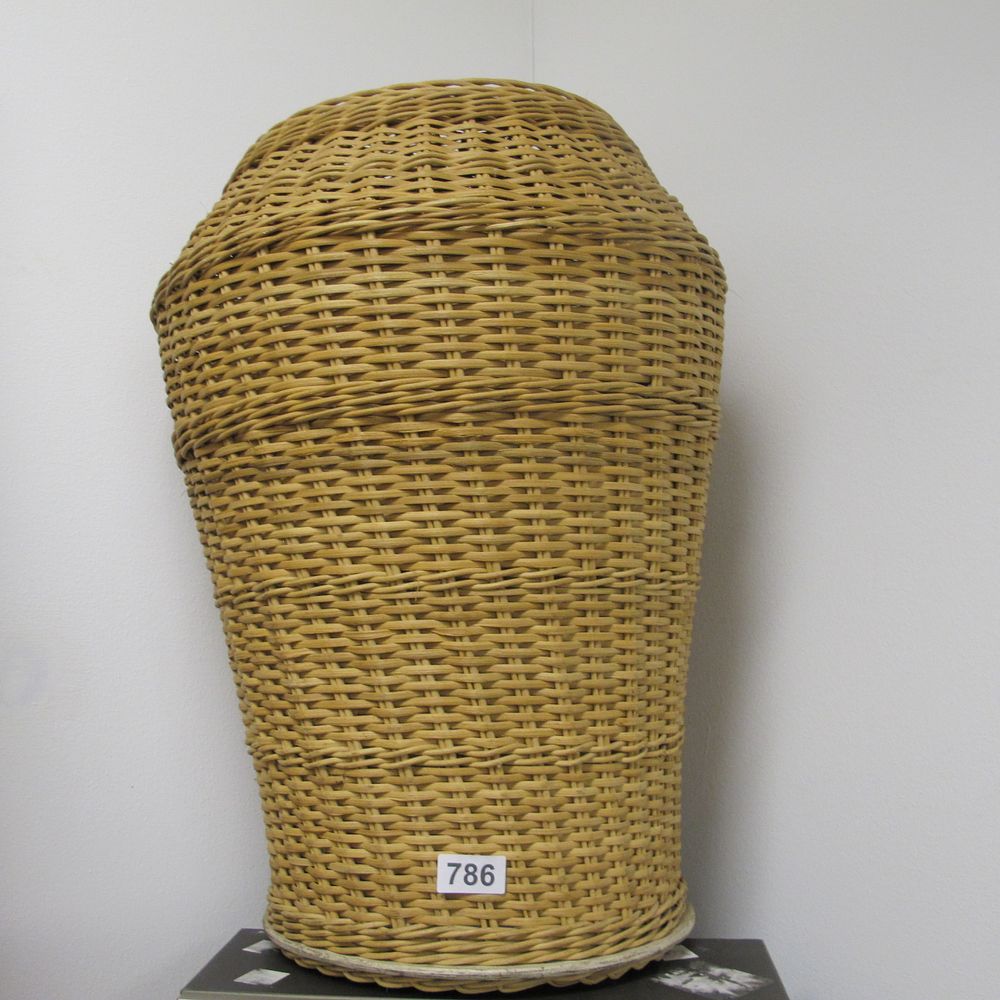 Lot 786: Item 786
