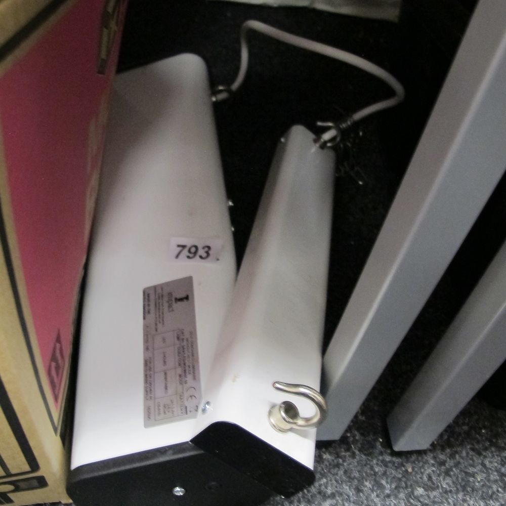 Lot 793: Item 793