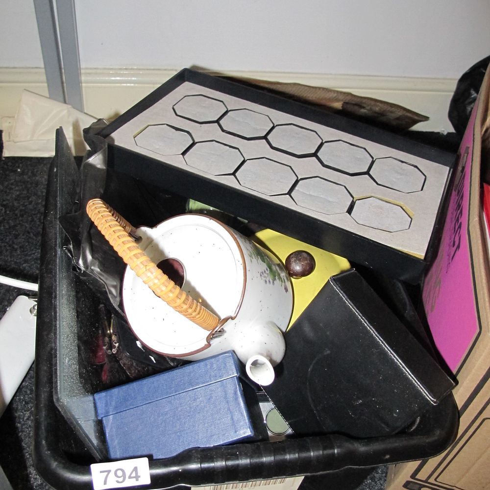 Lot 794: Item 794