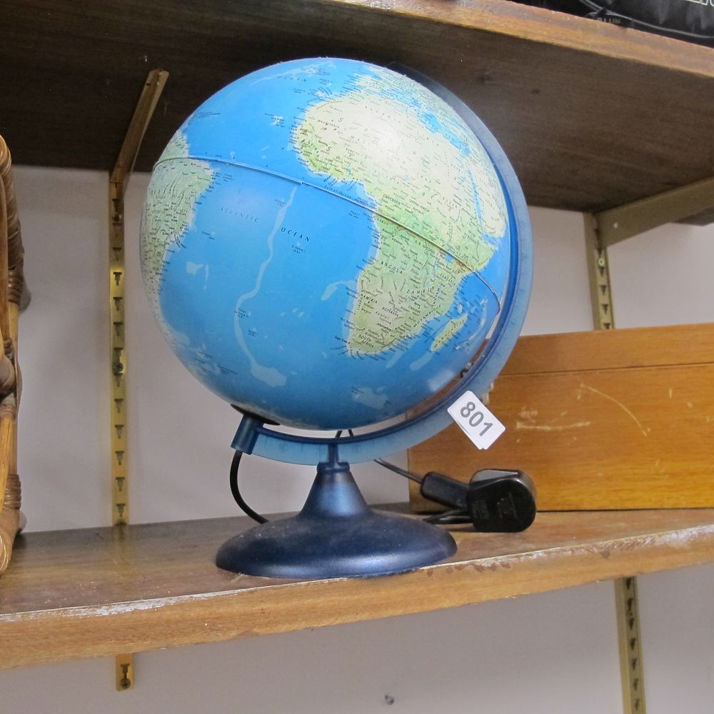 Lot 801: Item 801