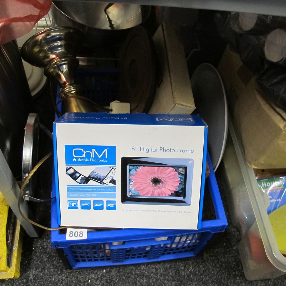Lot 808: Item 808