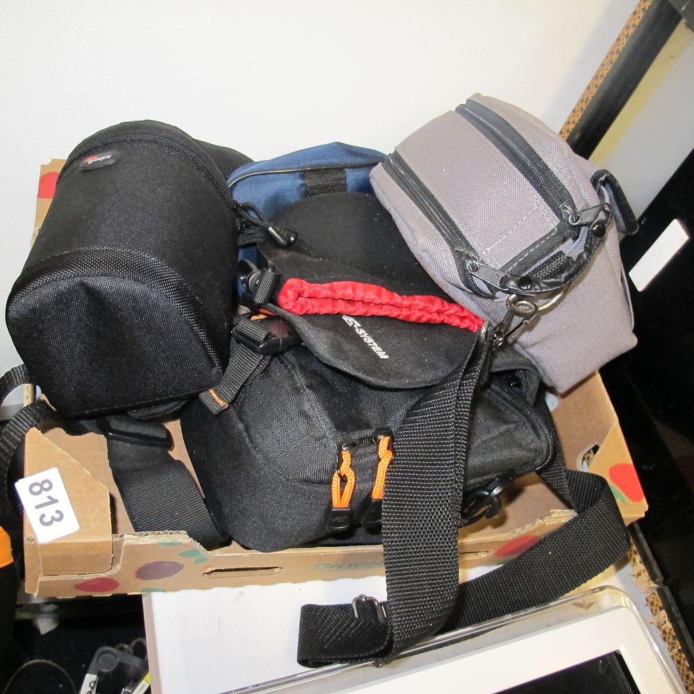 Lot 813: Item 813