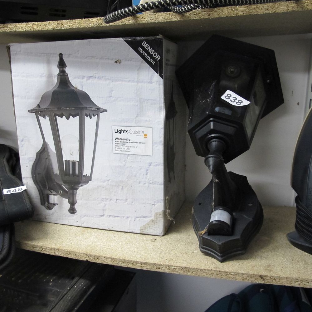Lot 838: Item 838