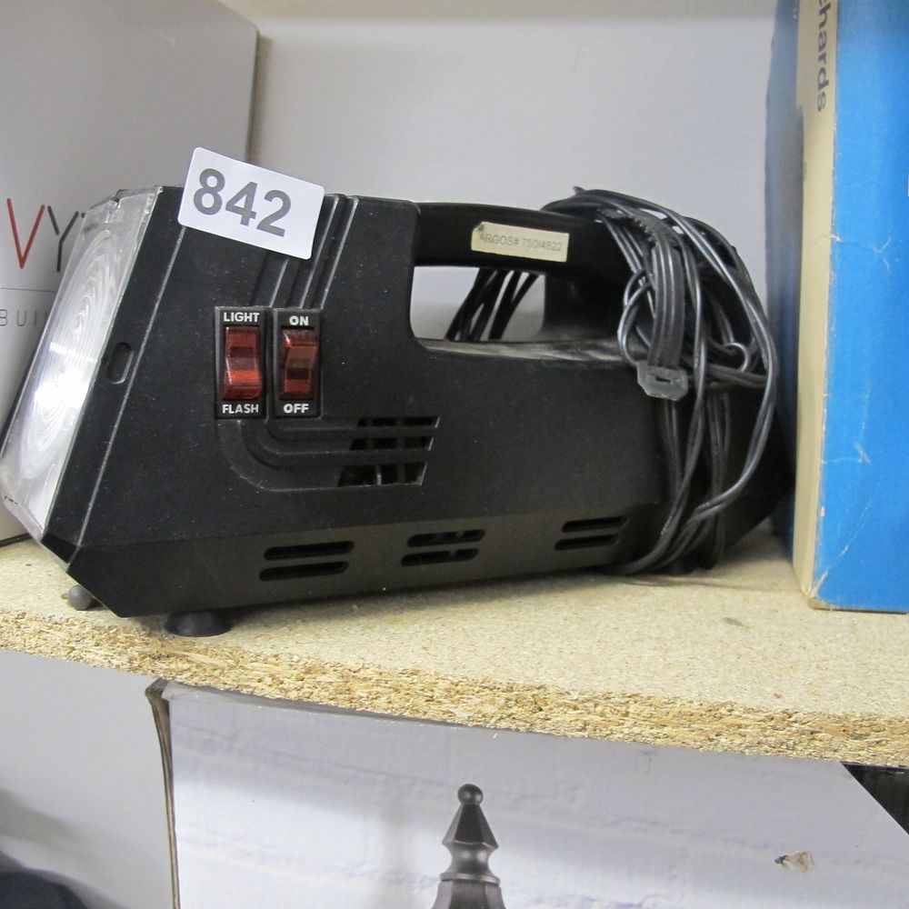 Lot 842: Item 842