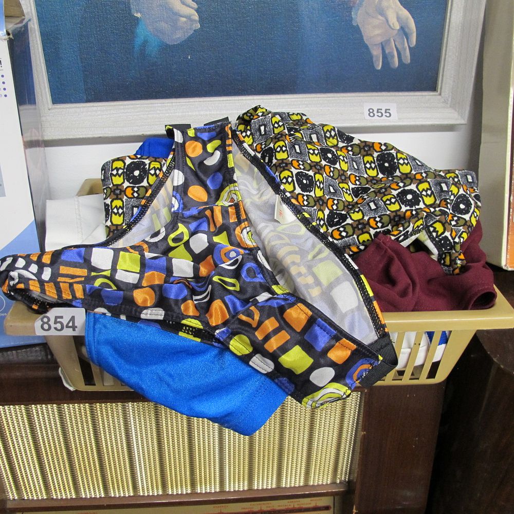 Lot 854: Item 854