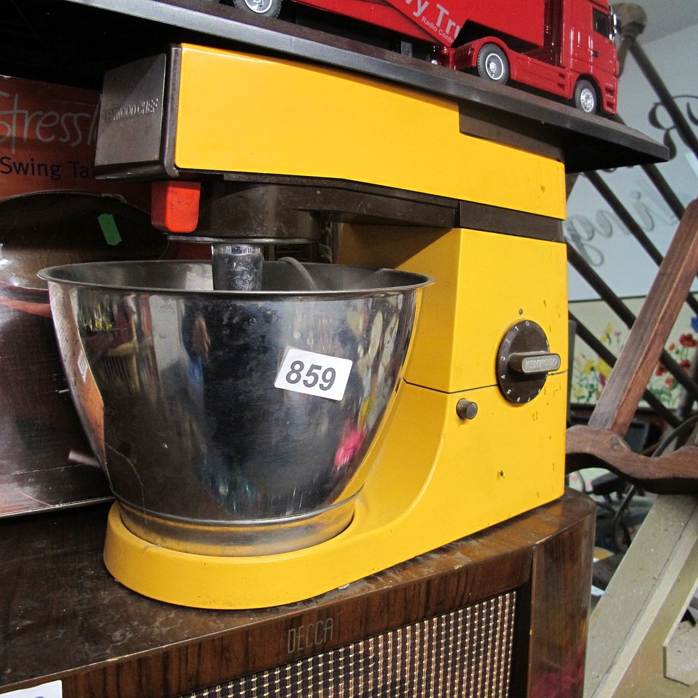 Lot 859: Item 859