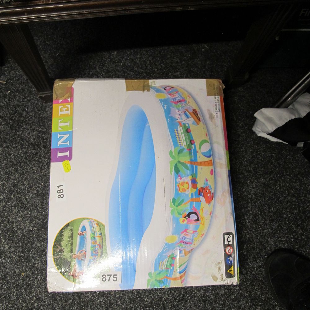 Lot 875: Item 875