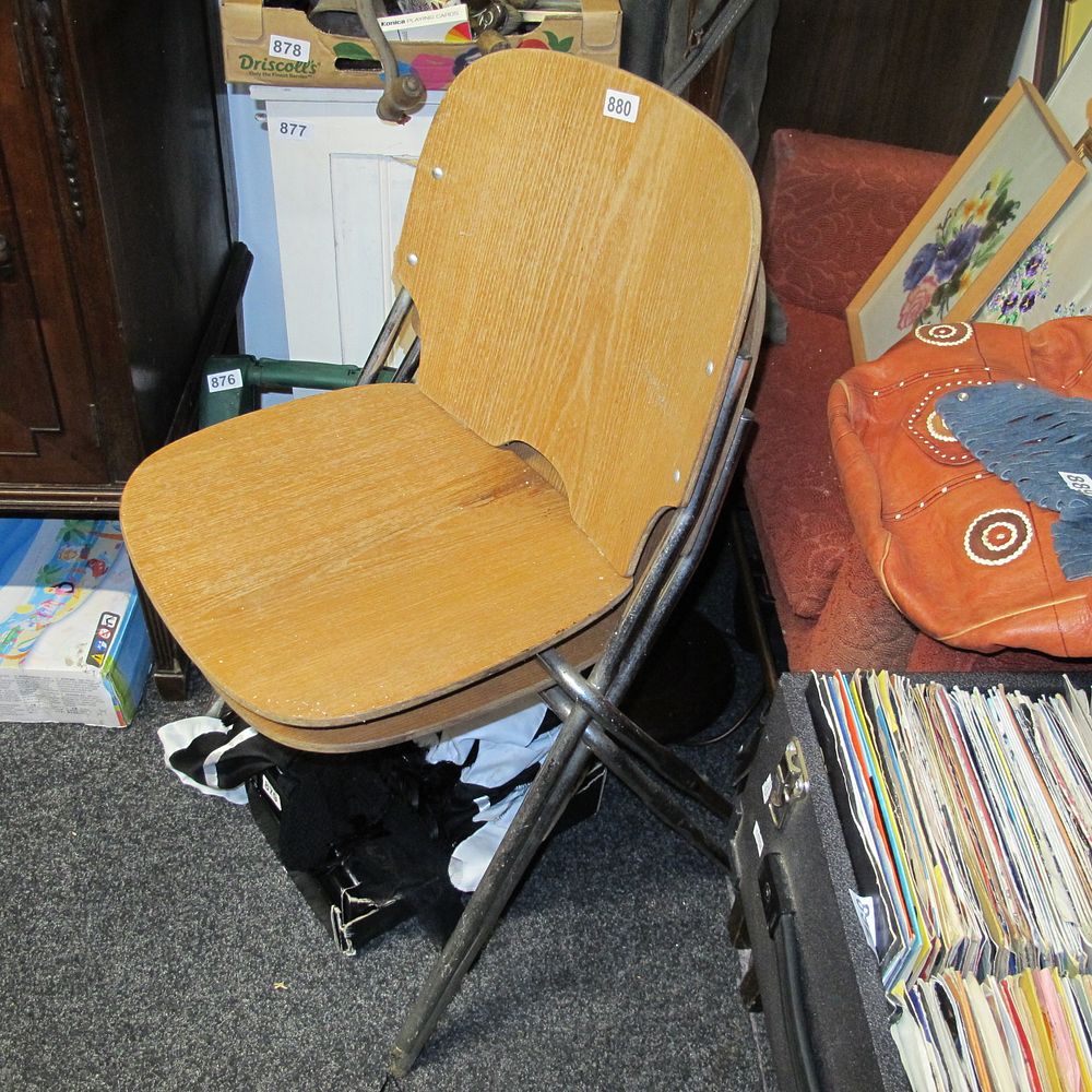 Lot 880: Item 880