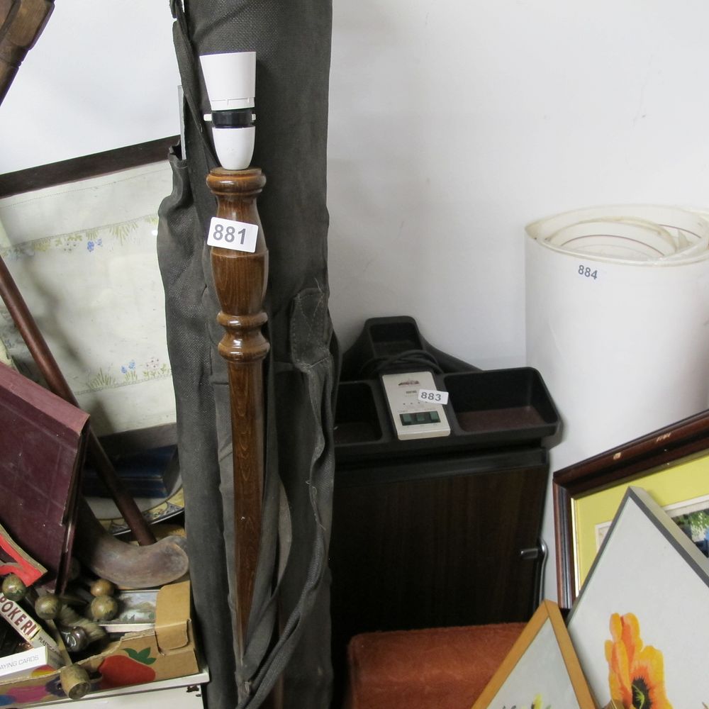 Lot 881: Item 881