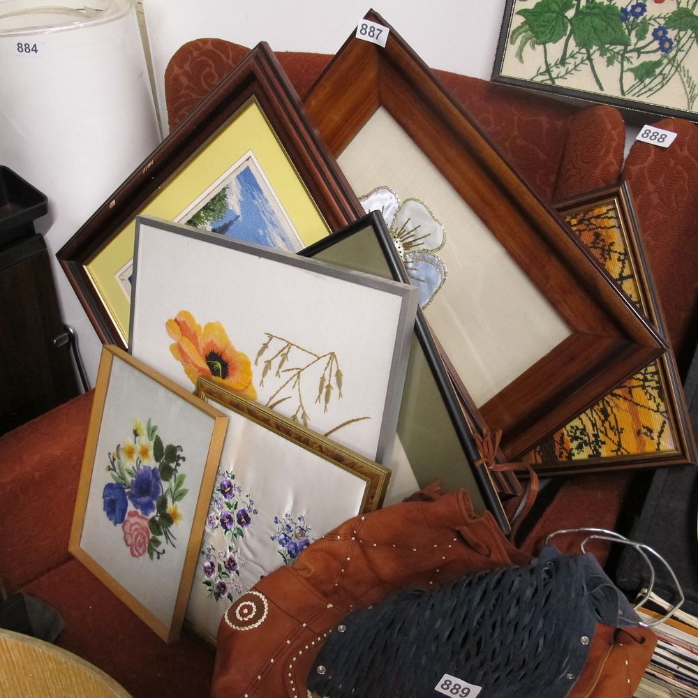 Lot 887: Item 887