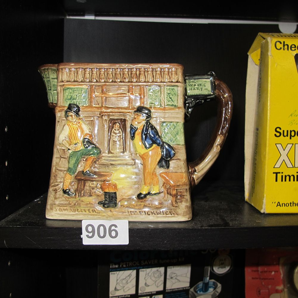 Lot 906: Item 906