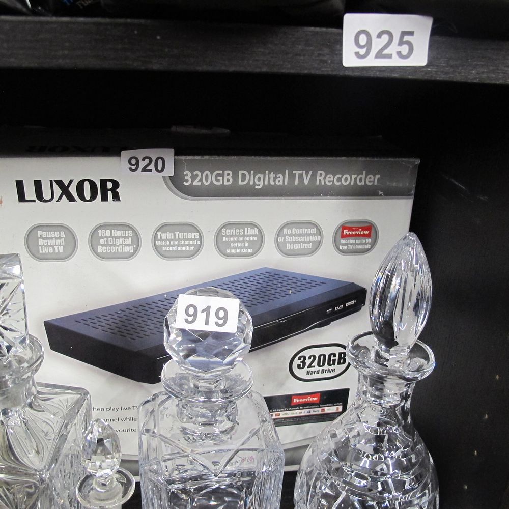 Lot 920: Item 920