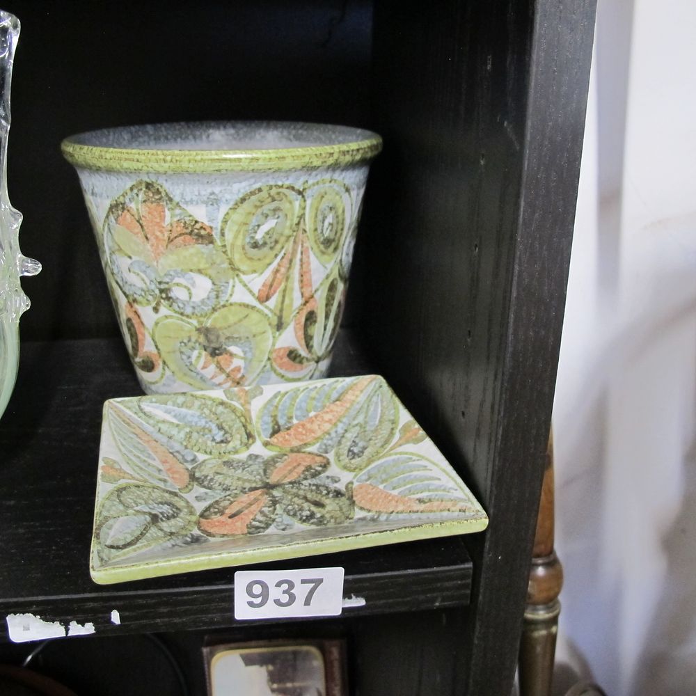Lot 937: Item 937
