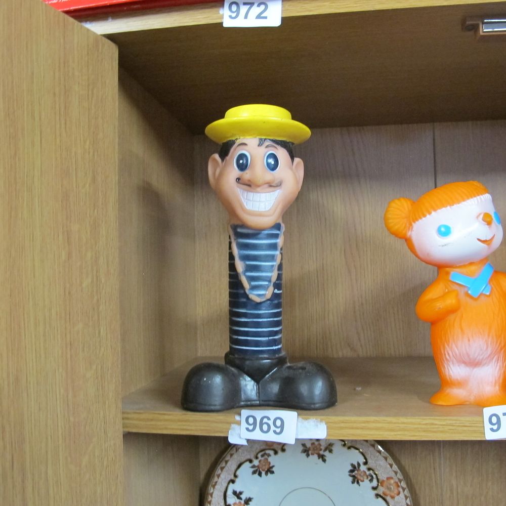 Lot 969: Item 969