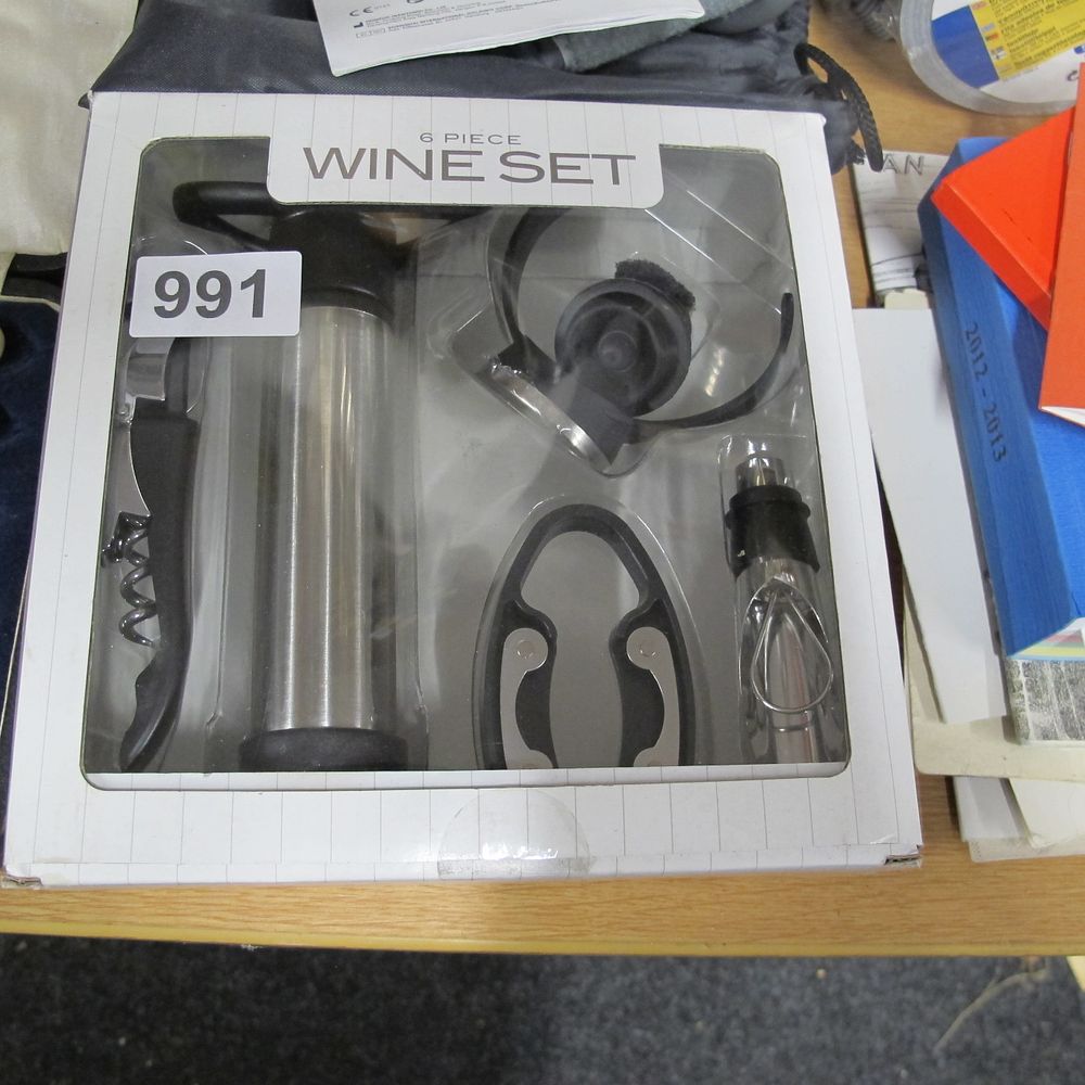 Lot 991: Item 991