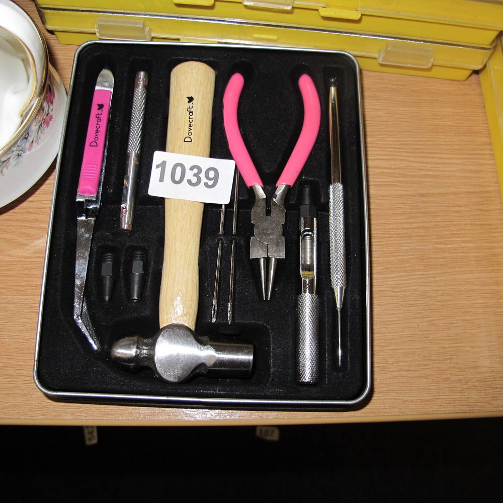 Lot 1039: Item 1039