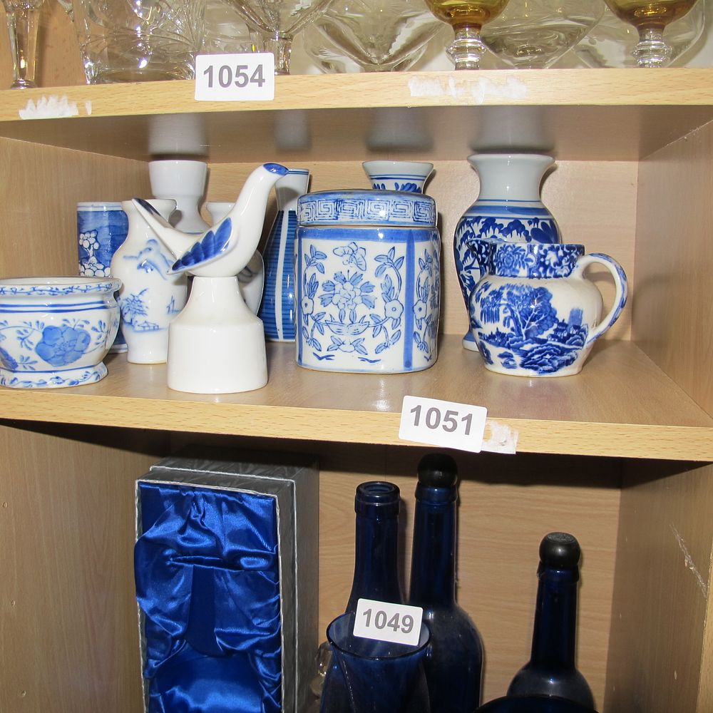 Lot 1051: Item 1051